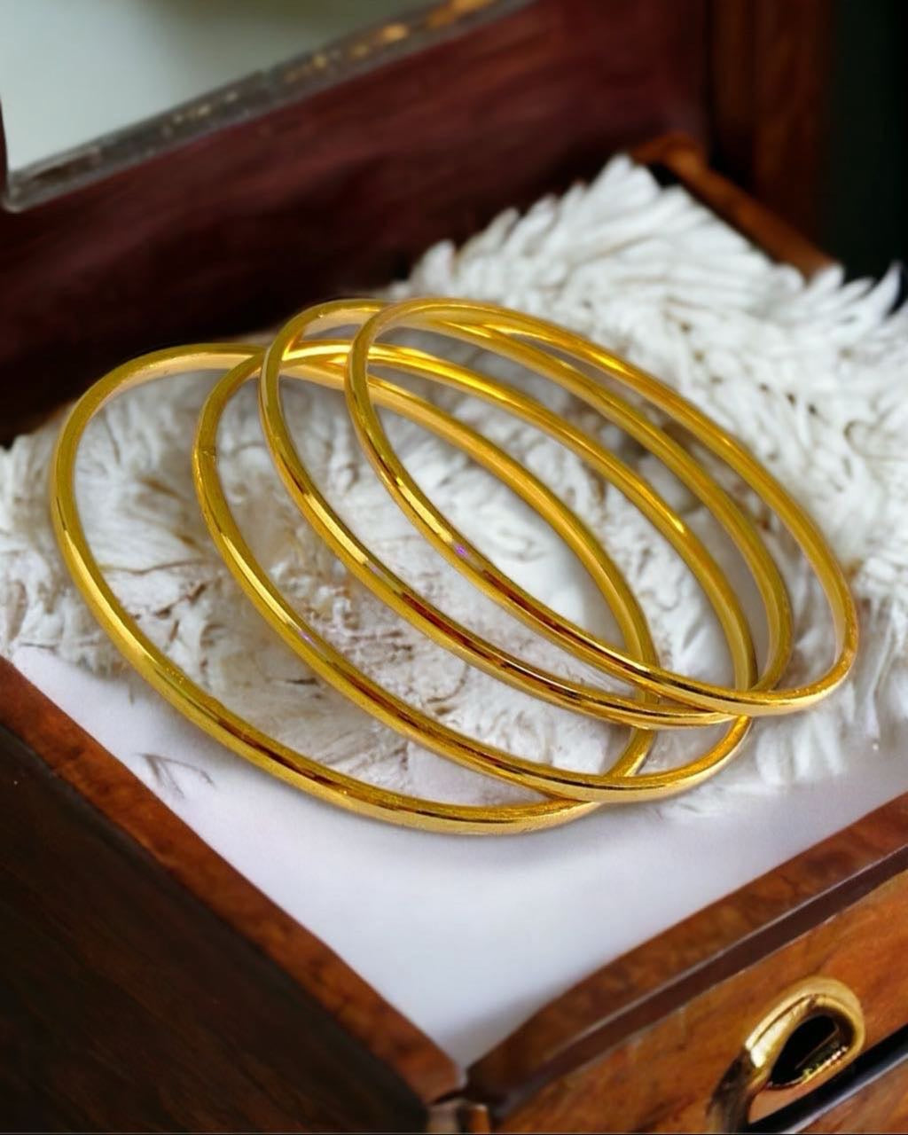 The Elegance of Indian Gold-Plated Bangles: Tradition Meets Modernity