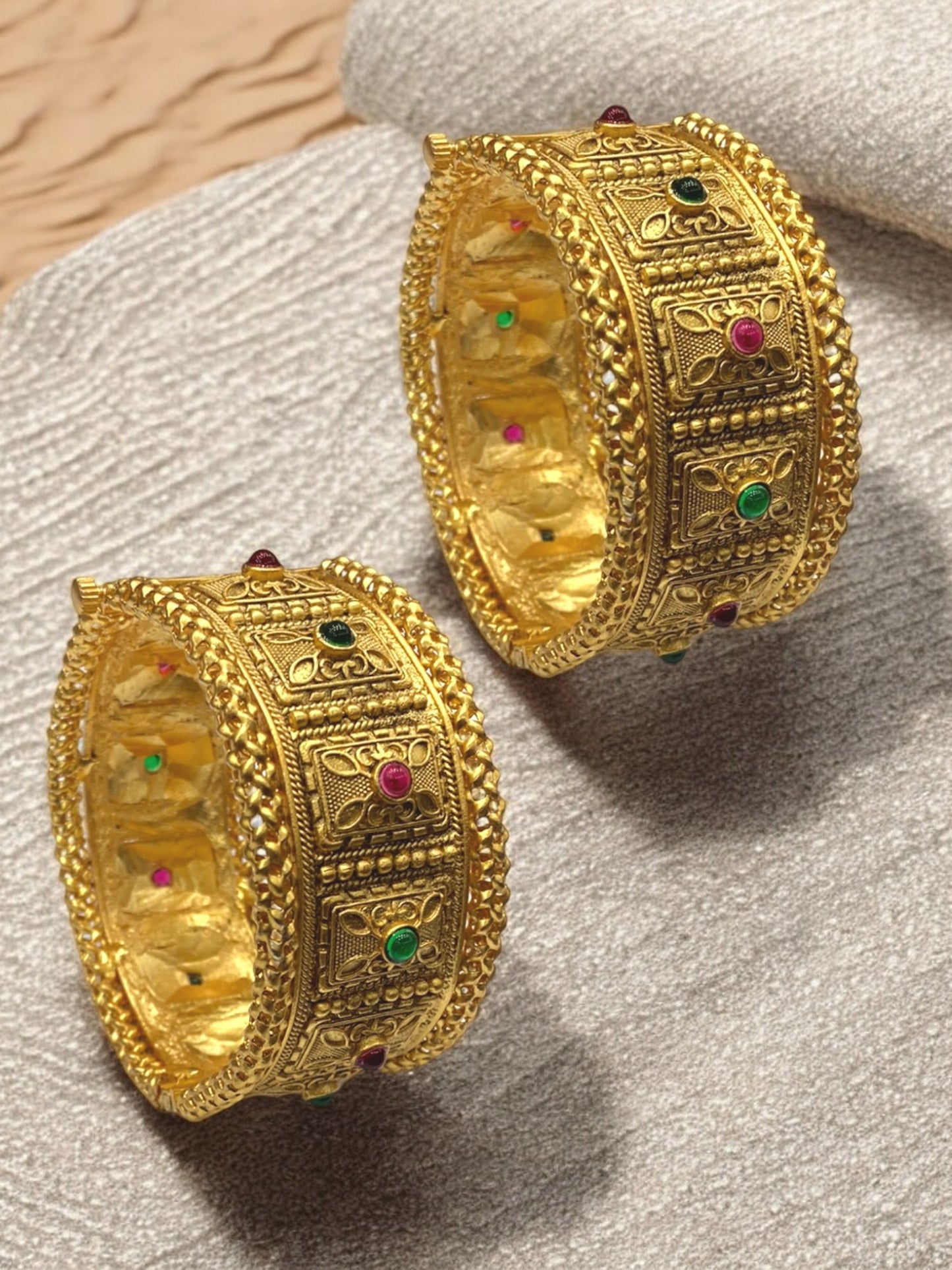 The Elegance of Indian Gold-Plated Bangles: Tradition Meets Modernity