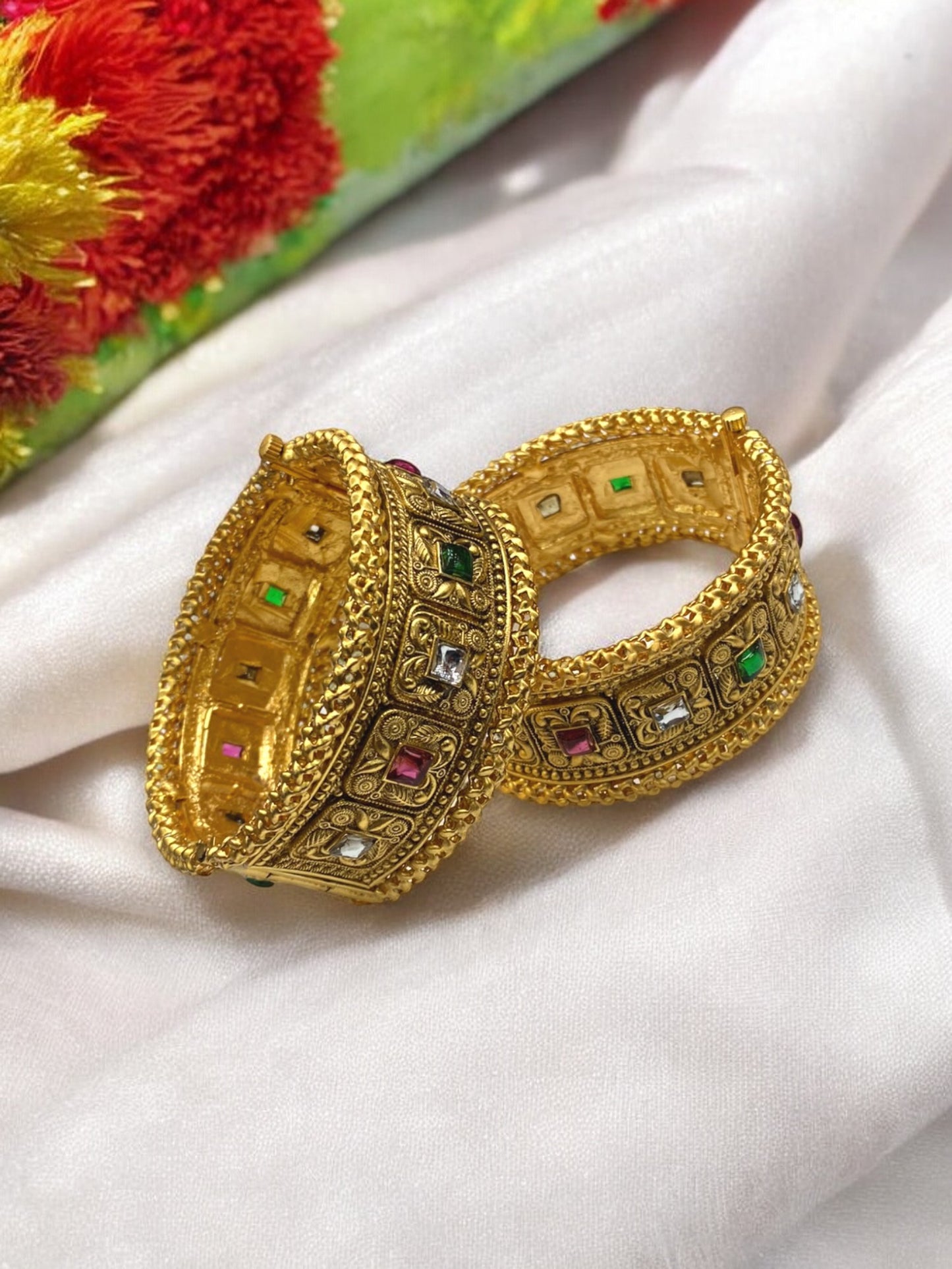 The Elegance of Indian Gold-Plated Bangles: Tradition Meets Modernity