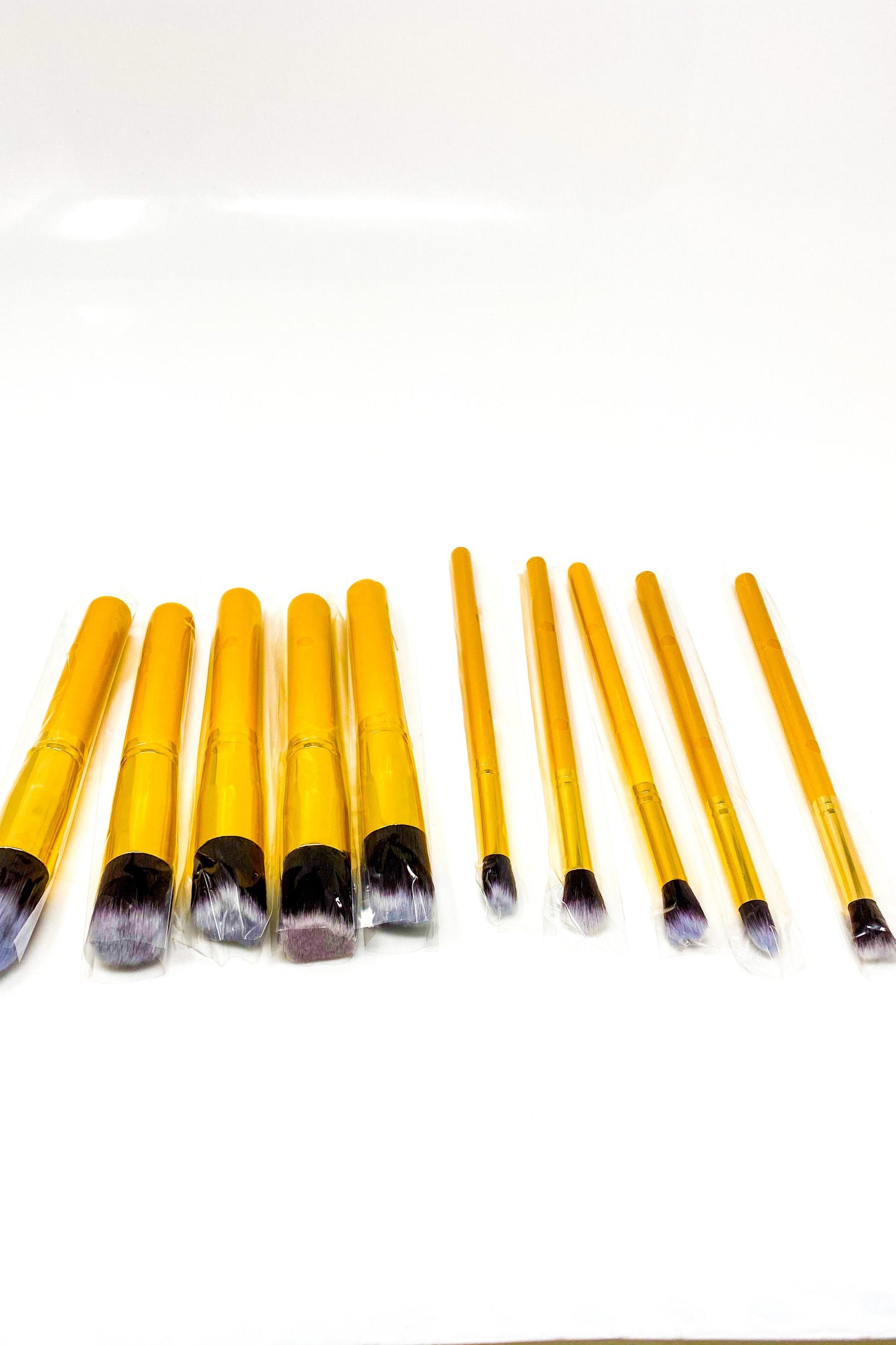 Makeup - Everything Beat 8 - 10 Piece Makeup Brush Set